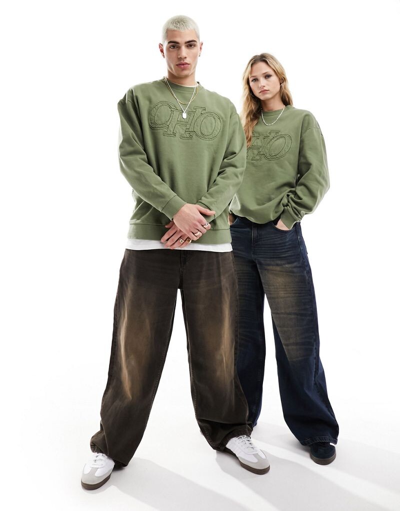 

Толстовка оверсайз цвета хаки с принтом спереди ASOS DESIGN
