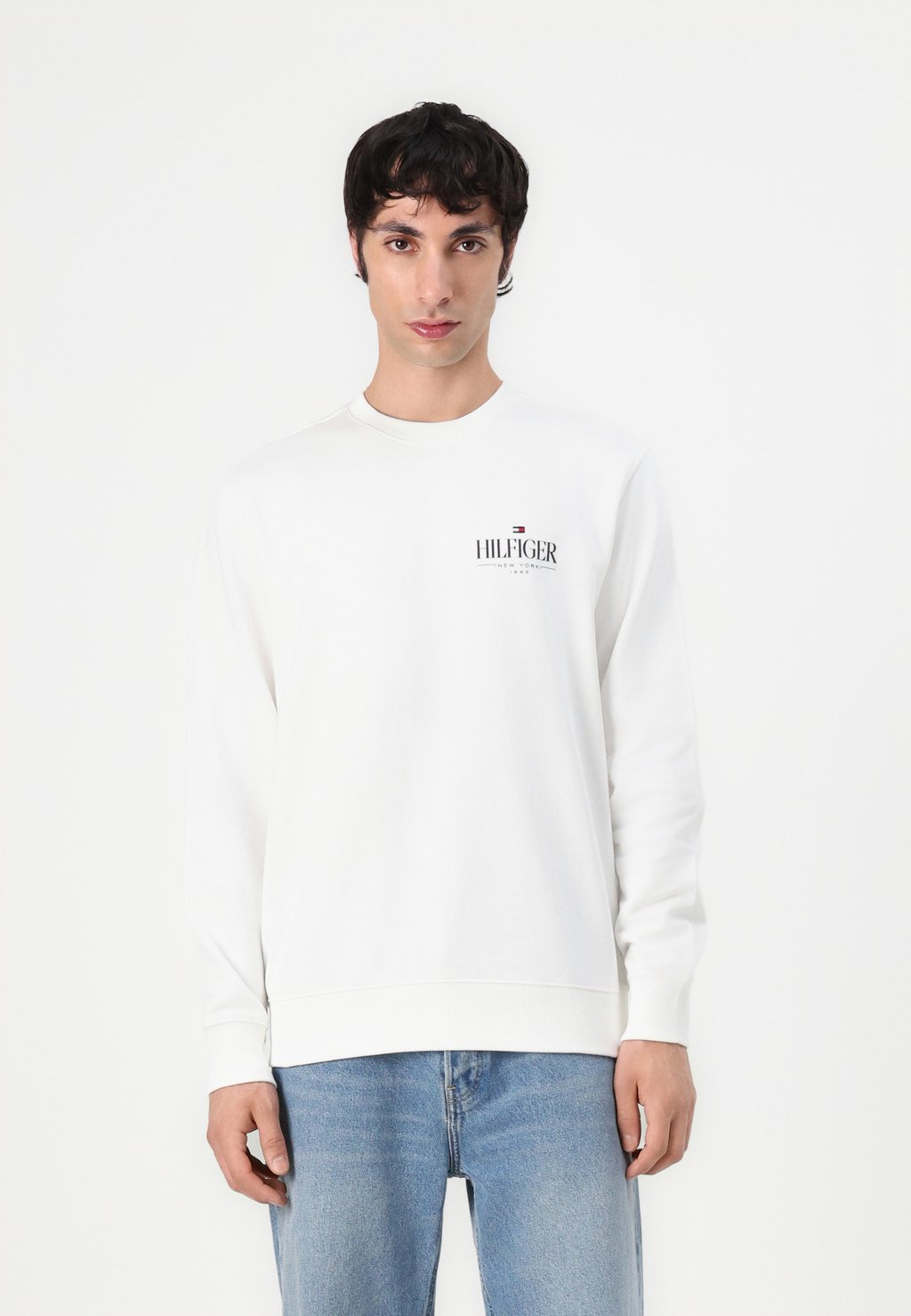 

Толстовка STACKED Tommy Hilfiger, белый