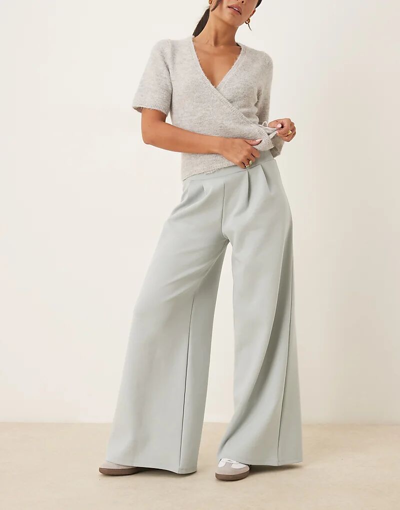 

Широкие брюки-интерлок со складками ASOS DESIGN серого цвета