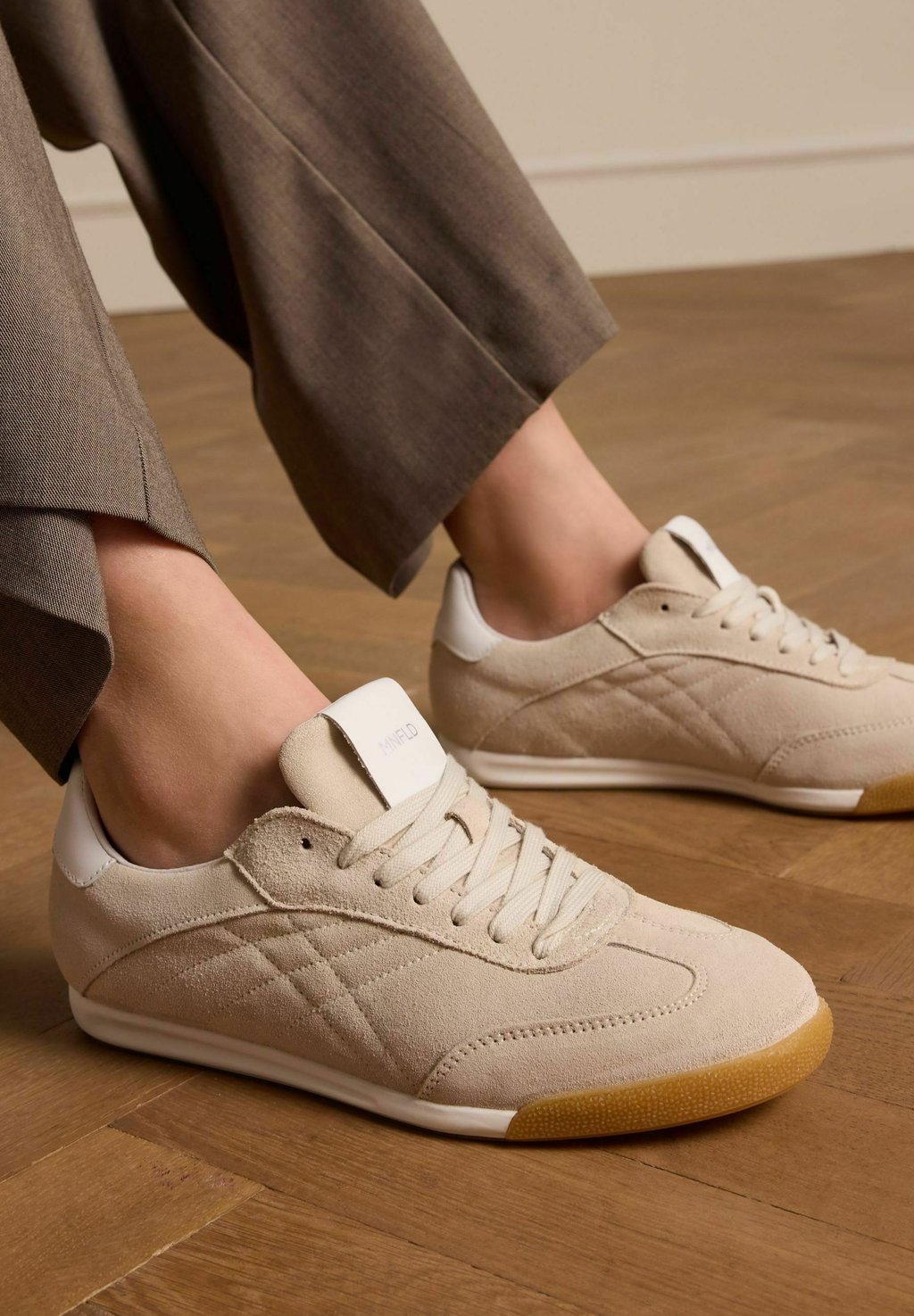 Кроссовки SNEAKER Manfield, бежевый
