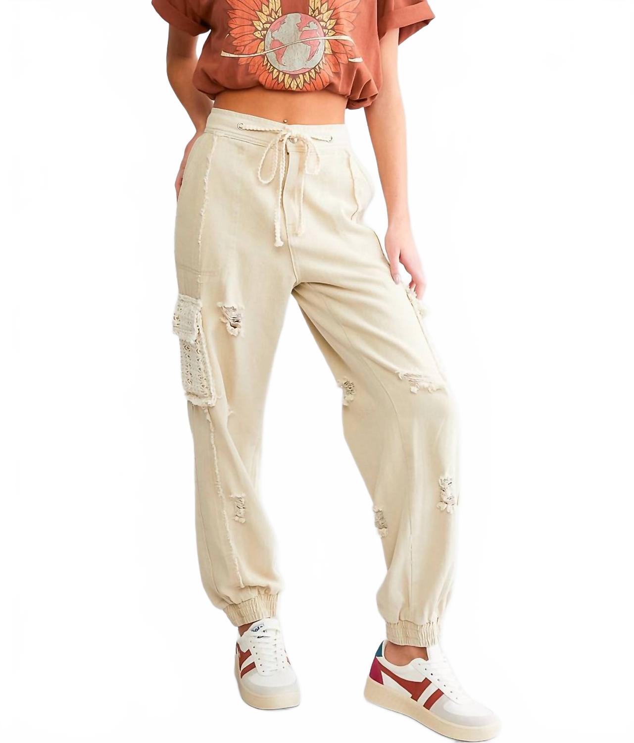 

Джинсовые джоггеры с контрастными карманами-карго, завязывающимися на поясе, песочно-бежевого цвета Pol, песочный/бежевый