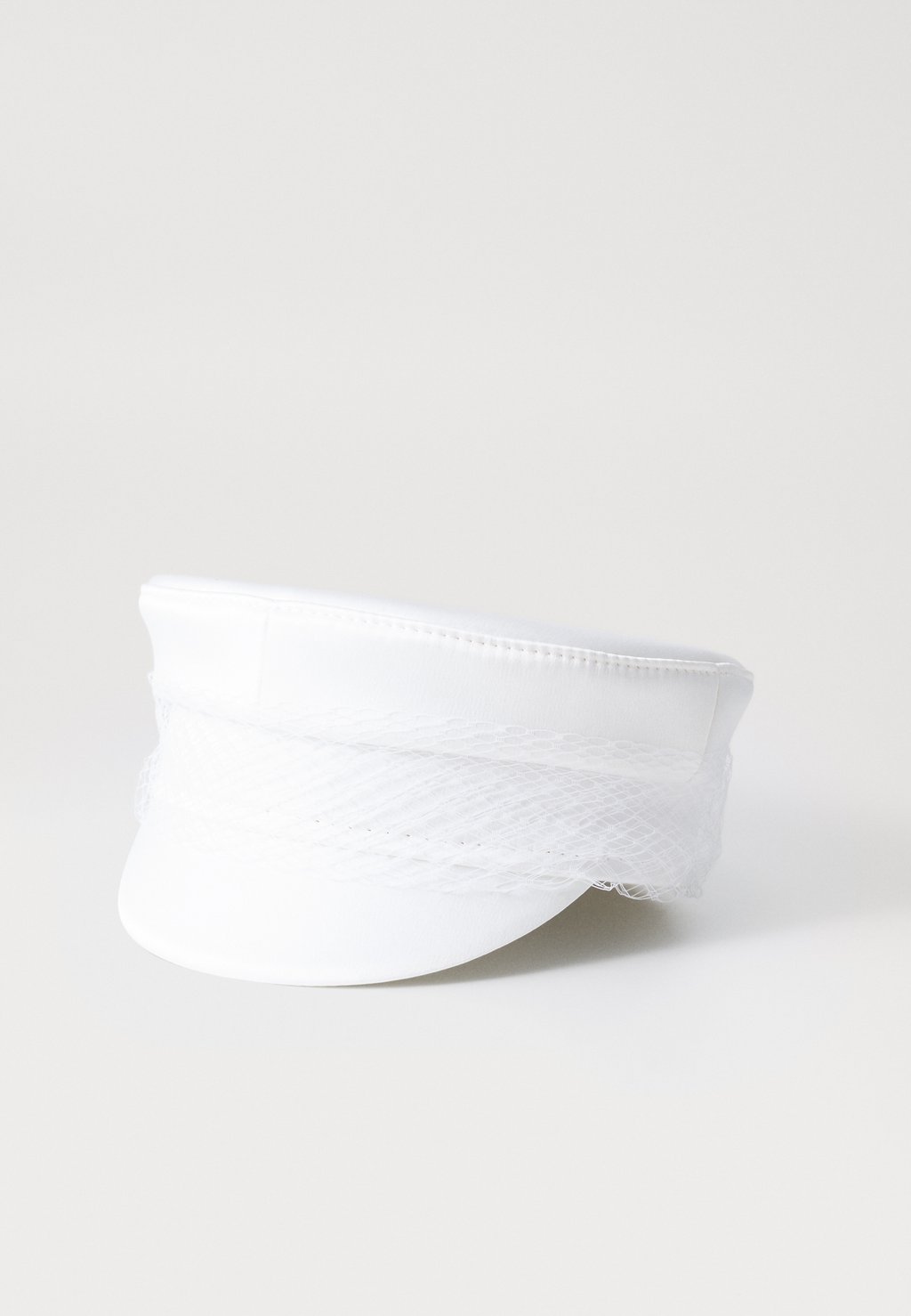 

Шапка VEILED BAKER BOY CAP RUSLAN BAGINSKIY, белый