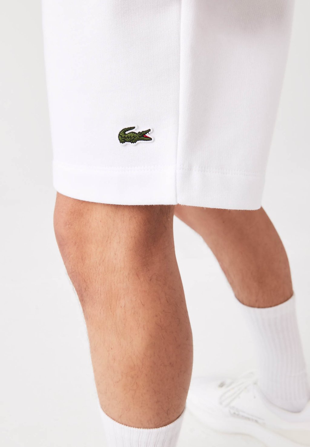 

Брюки тренировочного костюма Lifestyle Lacoste, белые