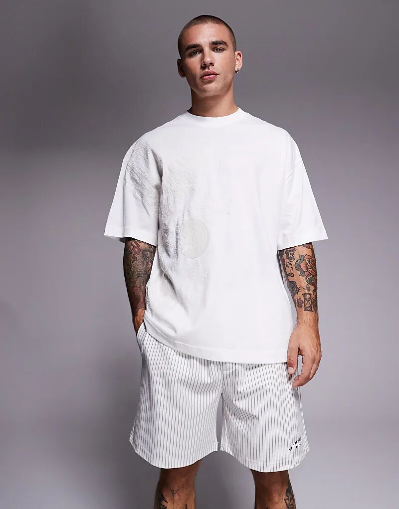 

Трикотажные шорты River Island в кремовую полоску