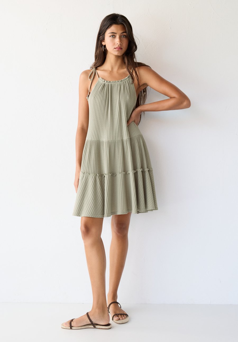 

Платье PULL&BEAR PANELLED, Khaki