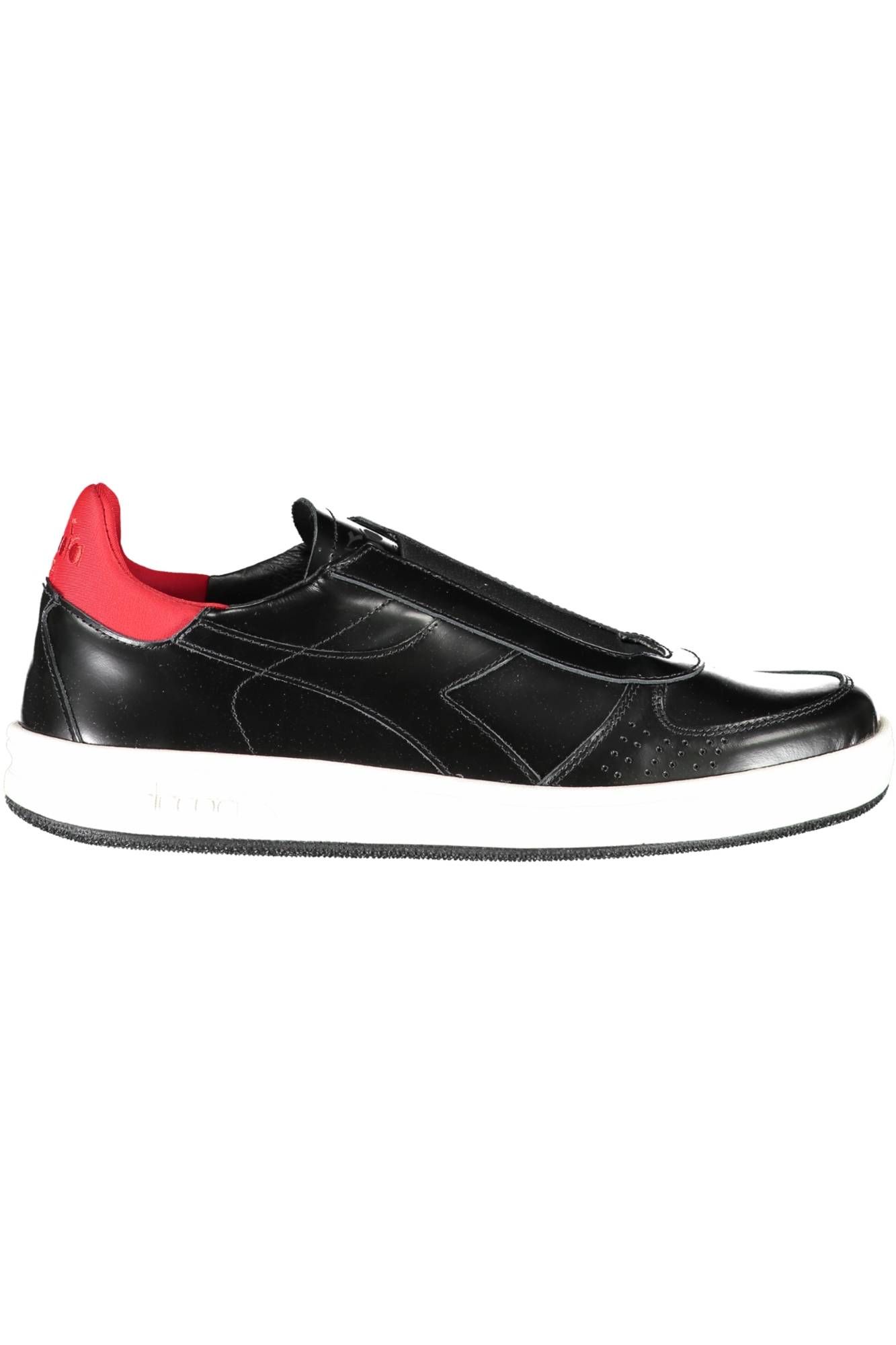 

Черные тканевые мужские кроссовки Diadora