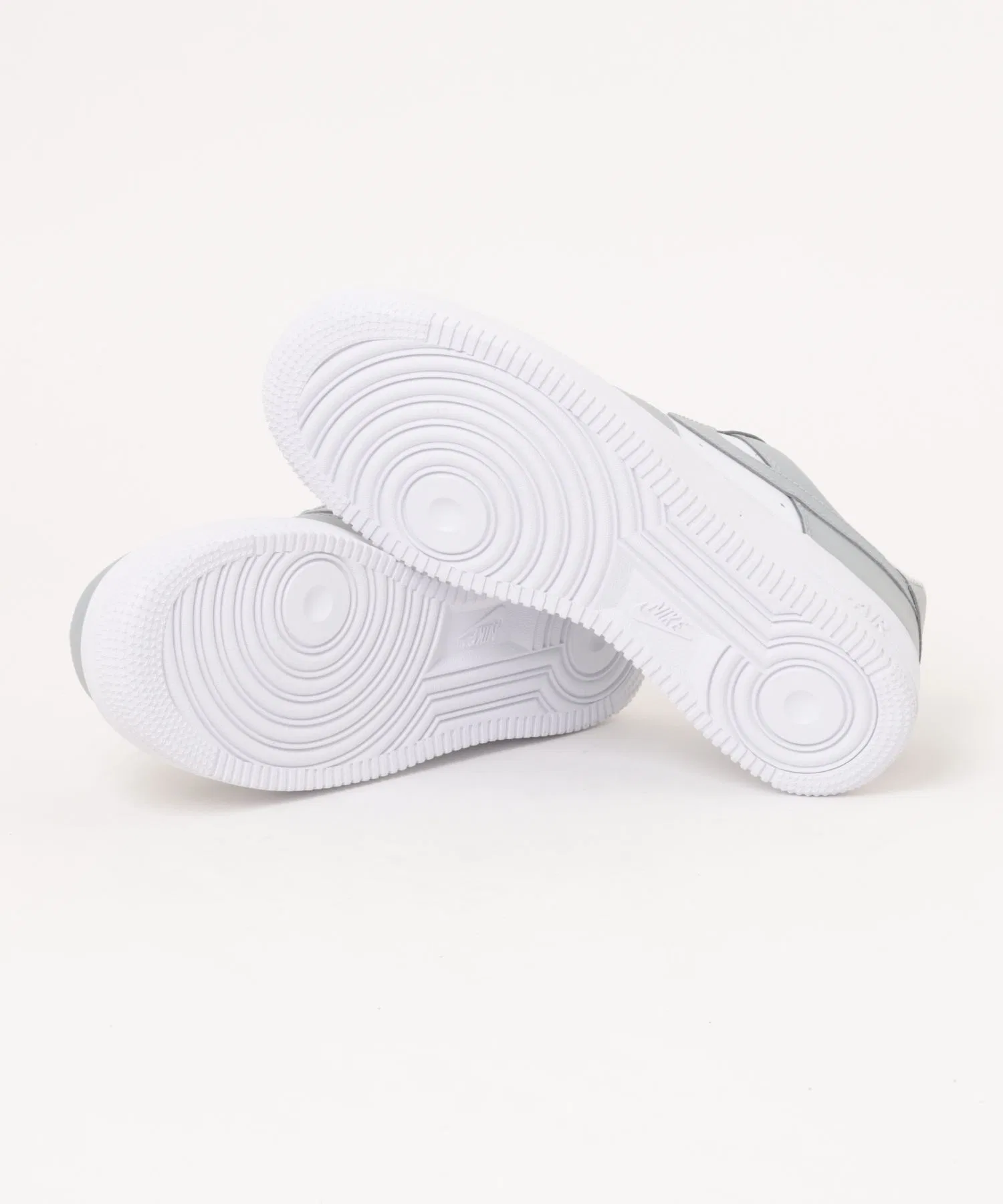 Мужские кроссовки из натуральной кожи Air Force 1 '07 NIKE белые — фото 3
