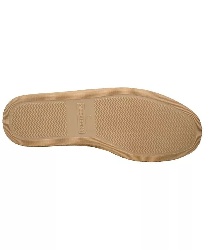 Мужские тапочки-мокасины из овчины на жесткой подошве Minnetonka, бежевый — фото 3
