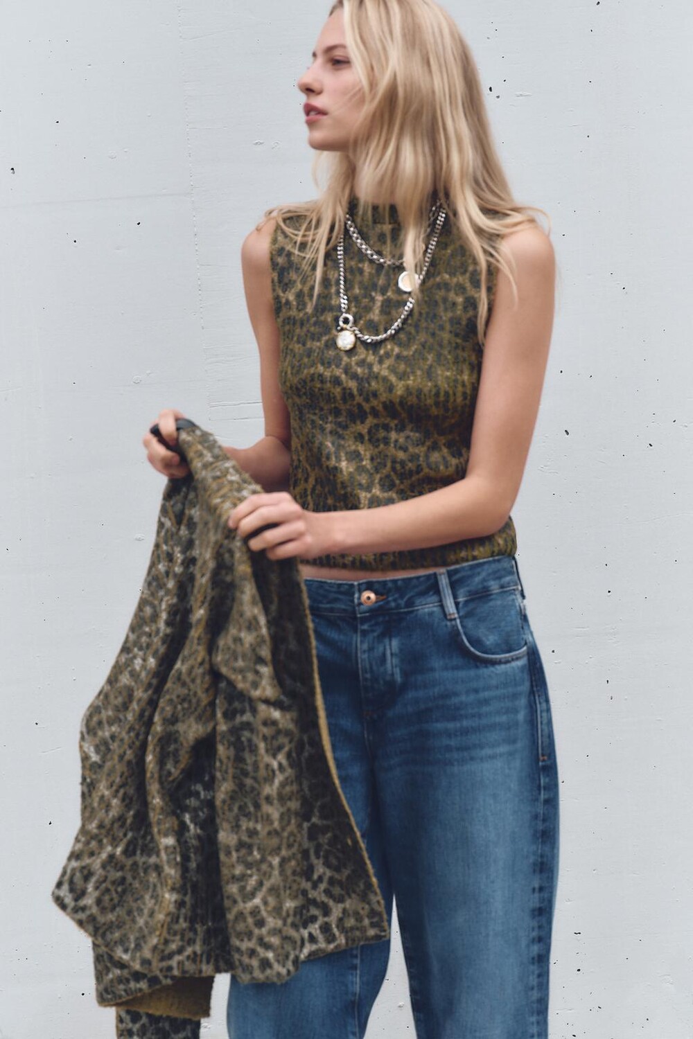 

Трикотажный топ с животным принтом ZARA, цвет leopard