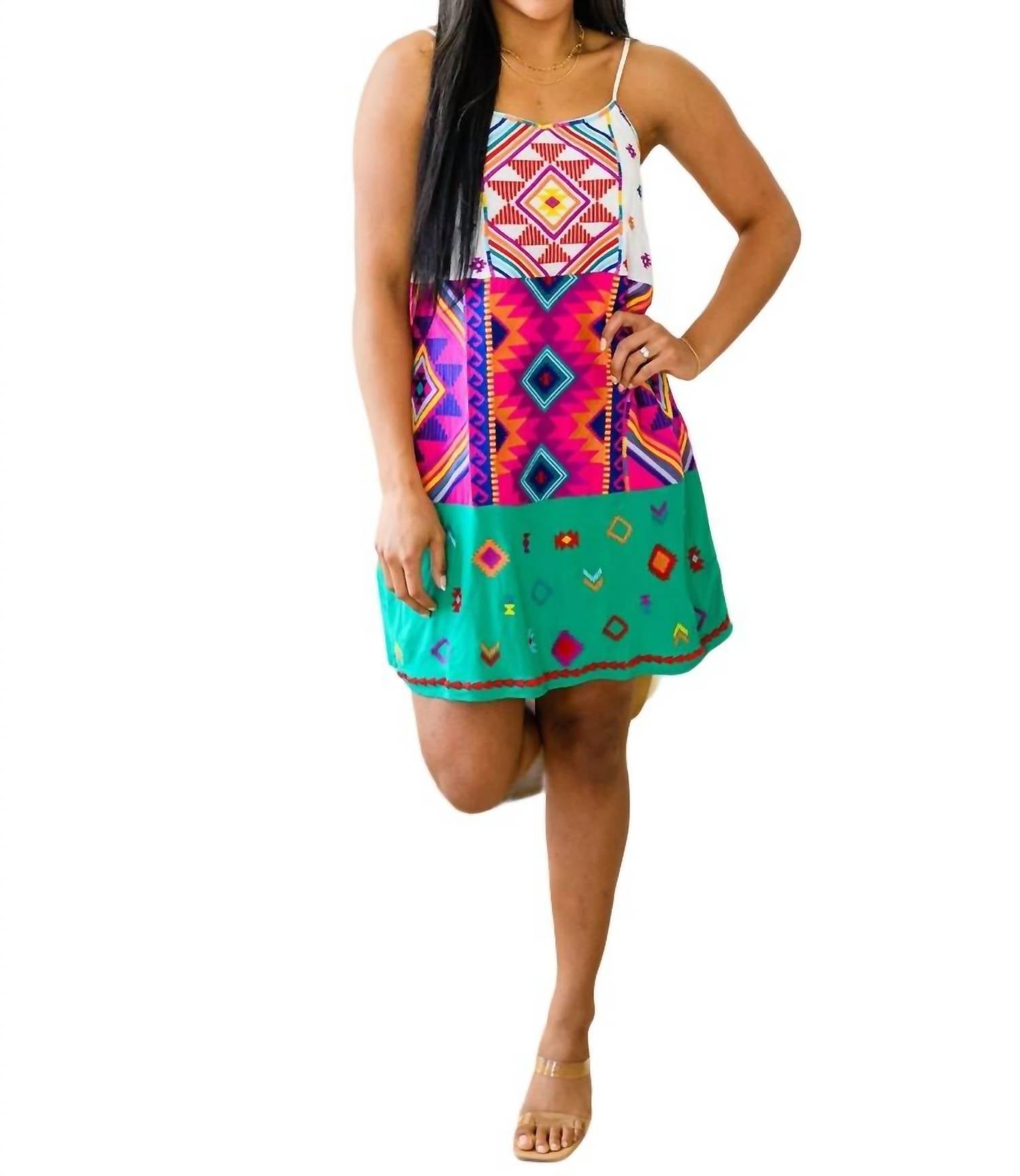 

Платье Camilla с вышивкой и многоуровневым узором в ацтекском стиле ANDREE BY UNIT, цвет aztec print