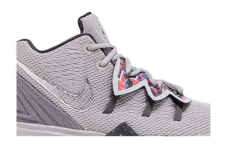 Кроссовки Nike Kyrie 5 BP 'Graffiti', серый — фото 3