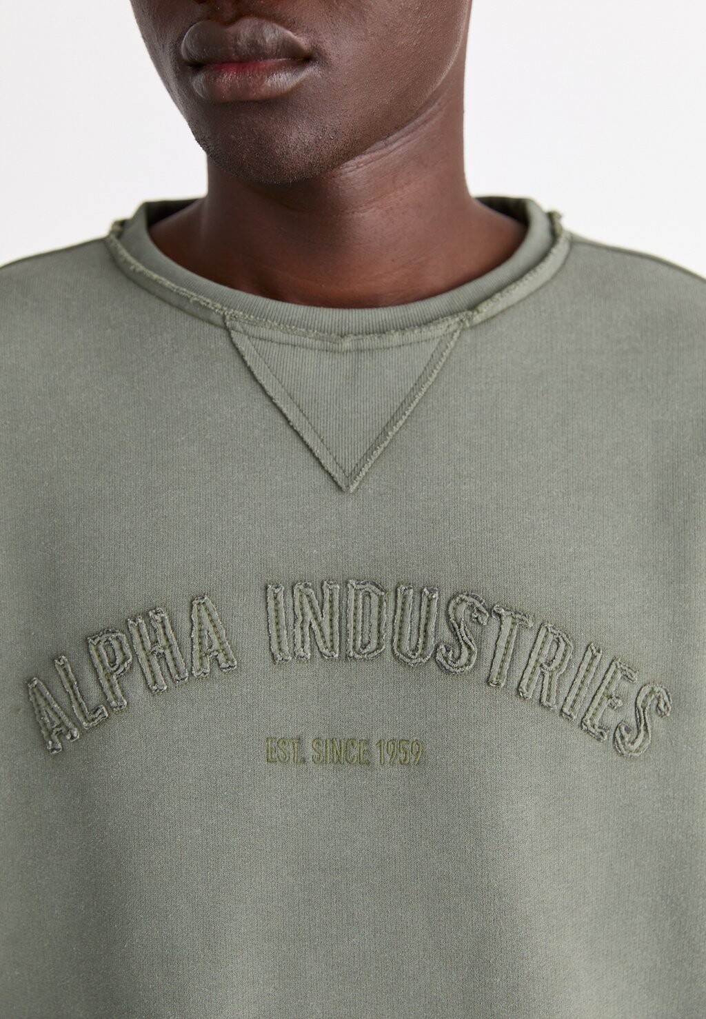 

Толстовка OPEN EDGE CREW NECK Alpha Industries, темно-зеленый