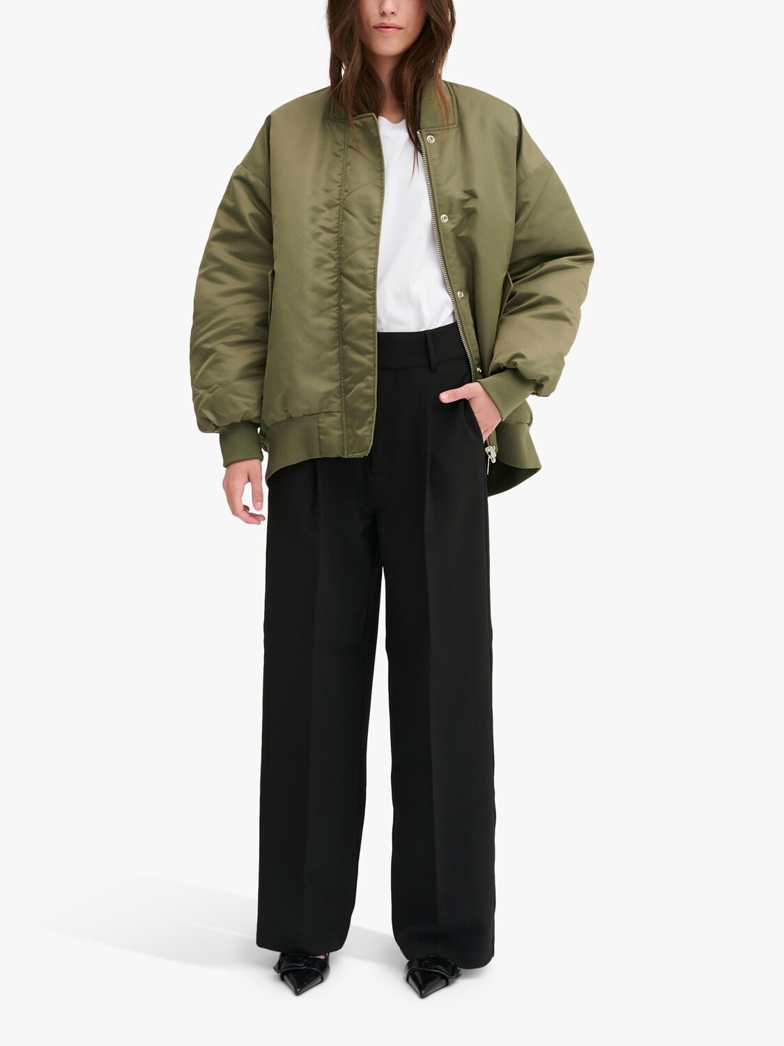 

Двусторонний дутый бомбер Helga MY ESSENTIAL WARDROBE, дасти оливковое, Зеленый, Двусторонний дутый бомбер Helga MY ESSENTIAL WARDROBE, дасти оливковое