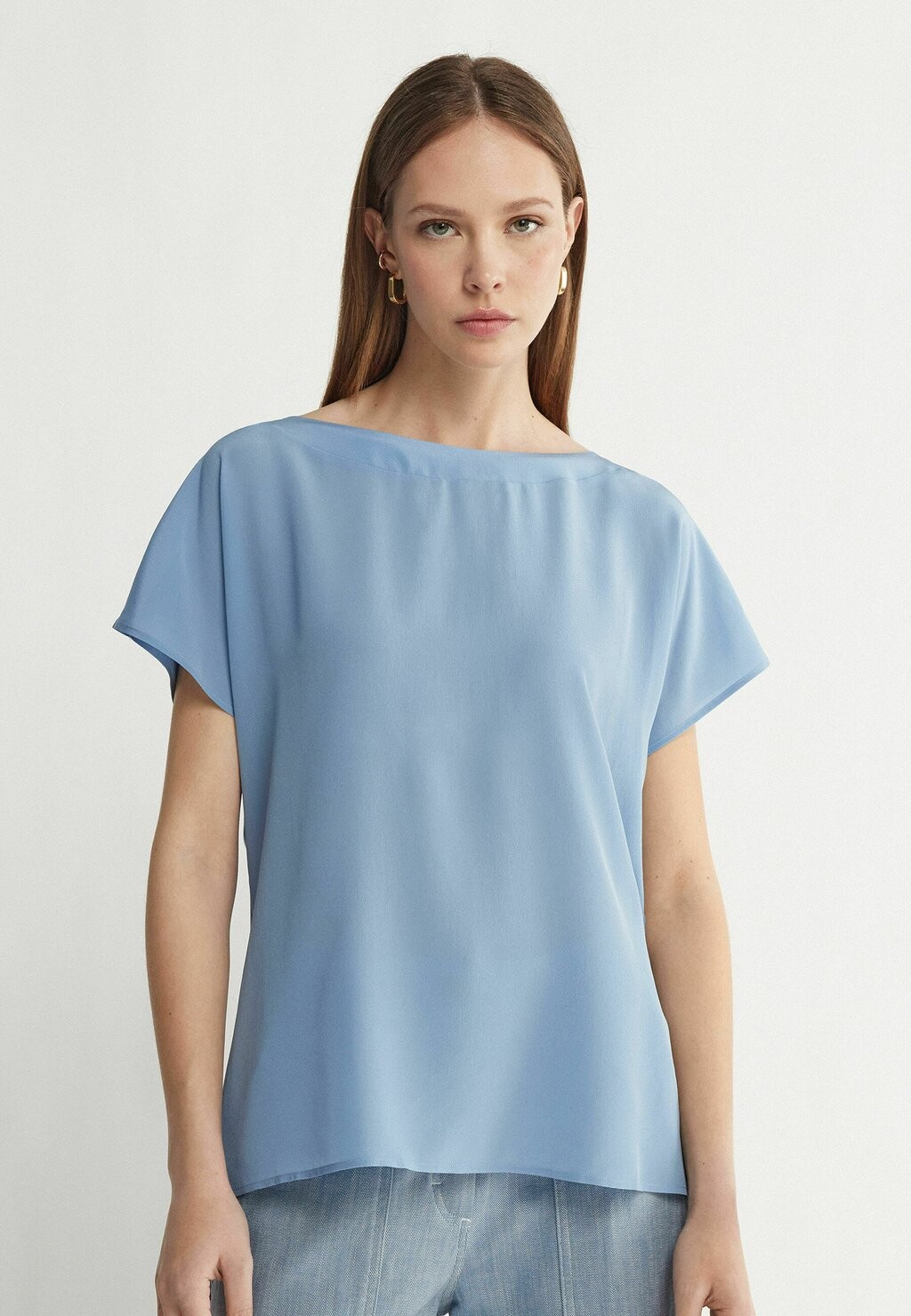 

Базовая футболка BOAT NECK Falconeri, цвет Mottled Light Blue