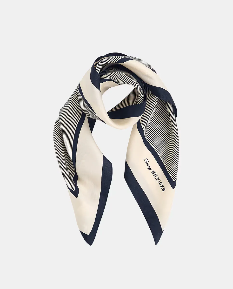 

Шелковый платок в цвете navy blue Tommy Hilfiger, темно-синий