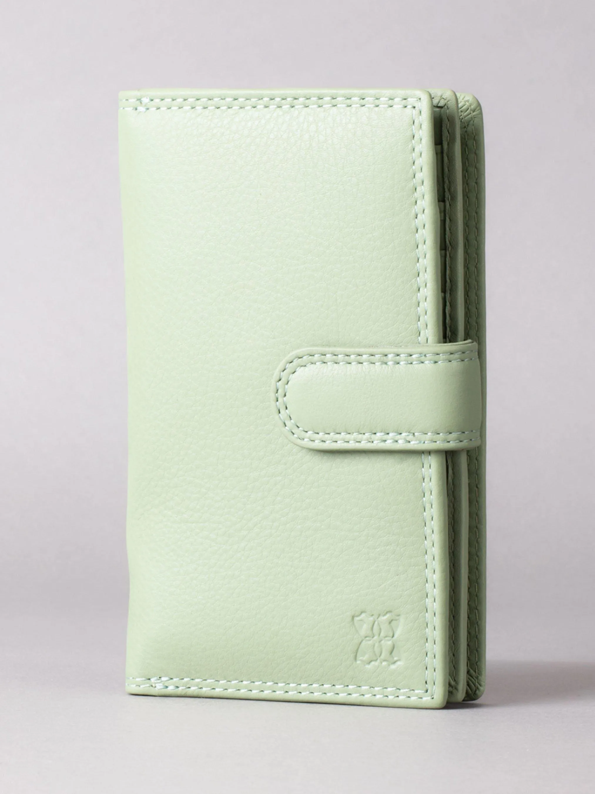 

Средний кожаный кошелек с вкладками Lakeland Leather, зеленый