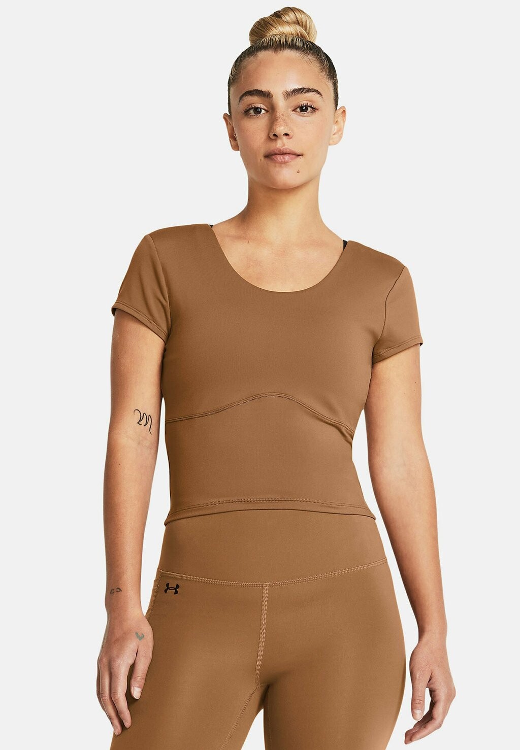 

Футболка спортивная SHORT-SLEEVES MERIDIAN Under Armour, цвет tundra