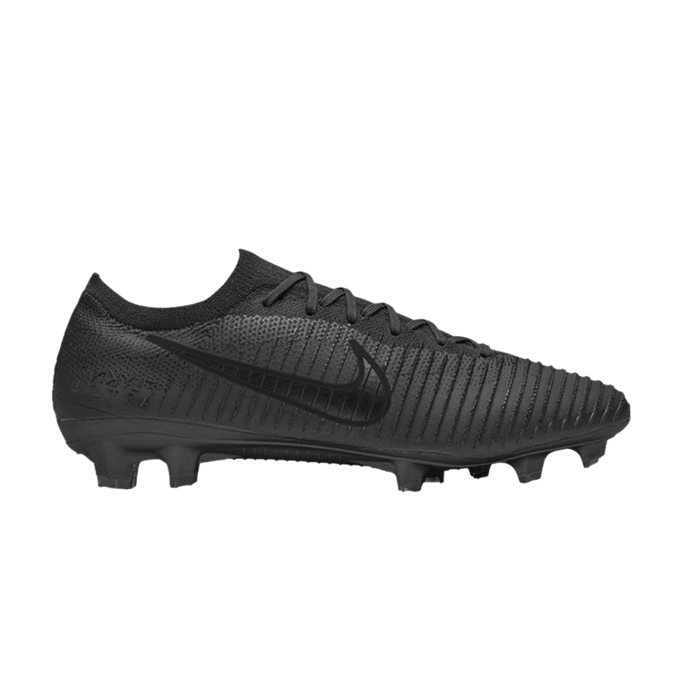 

Кроссовки Flyknit Ultra FG 'Triple Black', черный