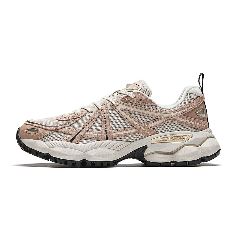 

Женские низкие кроссовки Champion All Weather Series Chunky, цвет меловой белый / классический серо-коричневый Anta