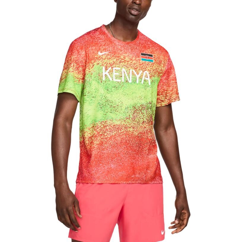 

Футболка мужская лаймовая Nike, цвет Lime