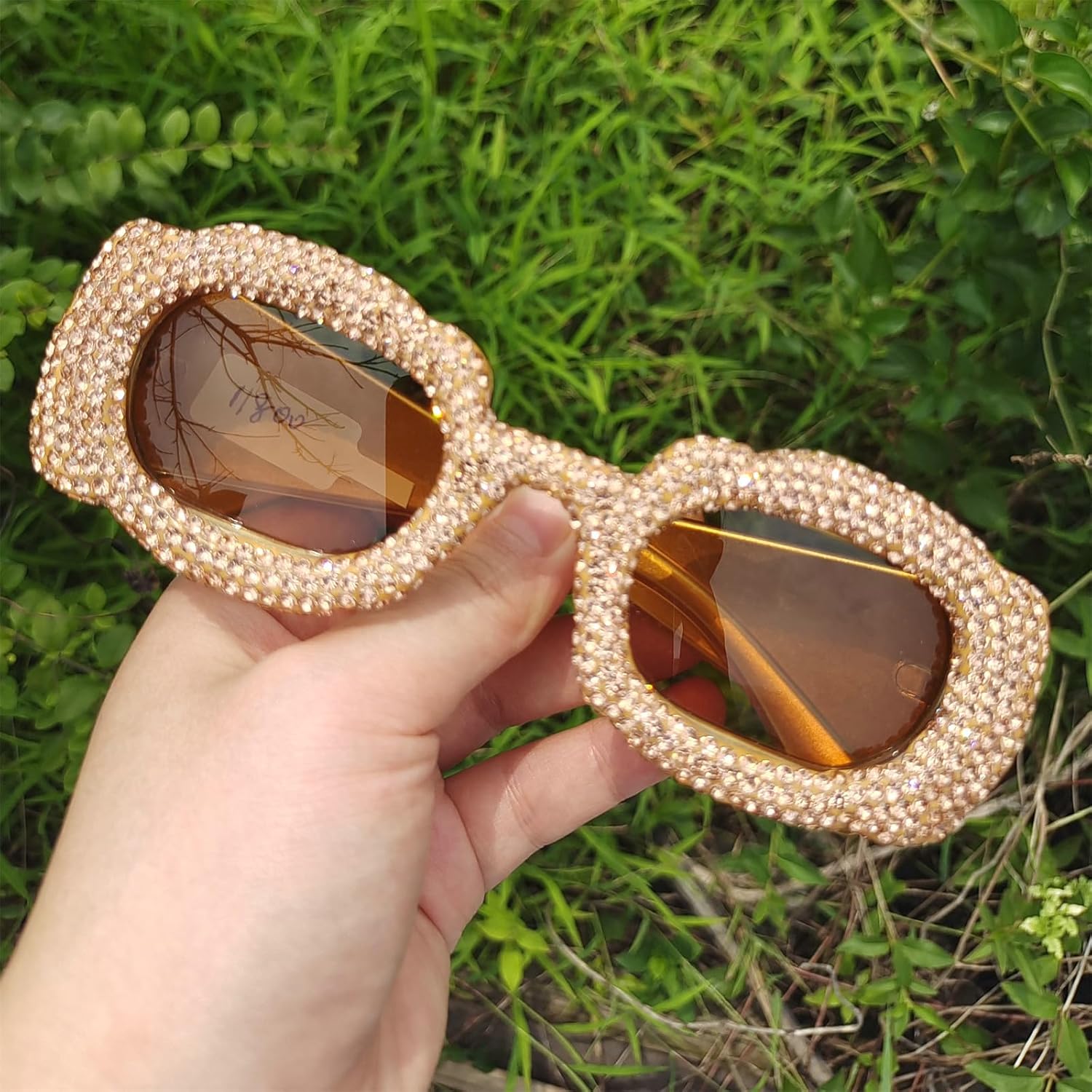 

Willochra Милые солнцезащитные очки с бриллиантами для женщин, квадратные солнцезащитные очки со стразами, винтажные женские блестящие солнцезащитные очки для вечеринок, 3pcs-black&brown&white