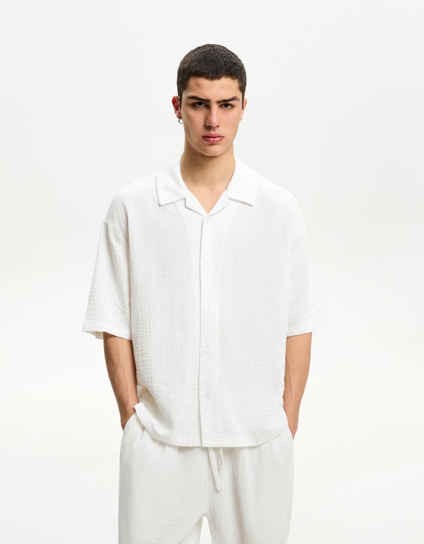 

Текстурированная рубашка с коротким рукавом Bershka, белый