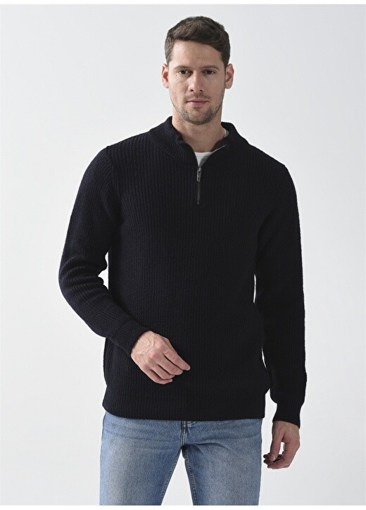 

Однотонный темно-синий мужской свитер с высоким воротником Fabrika