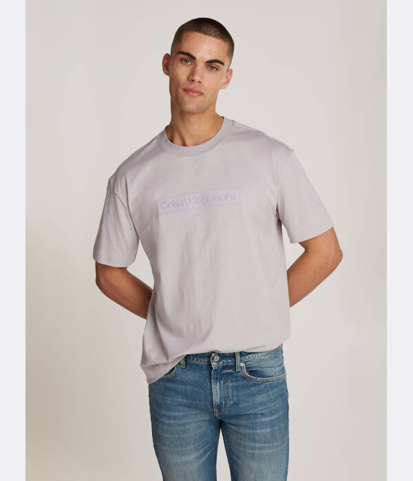 

Футболка мужская Calvin Klein Jeans свободного кроя, лавандовый