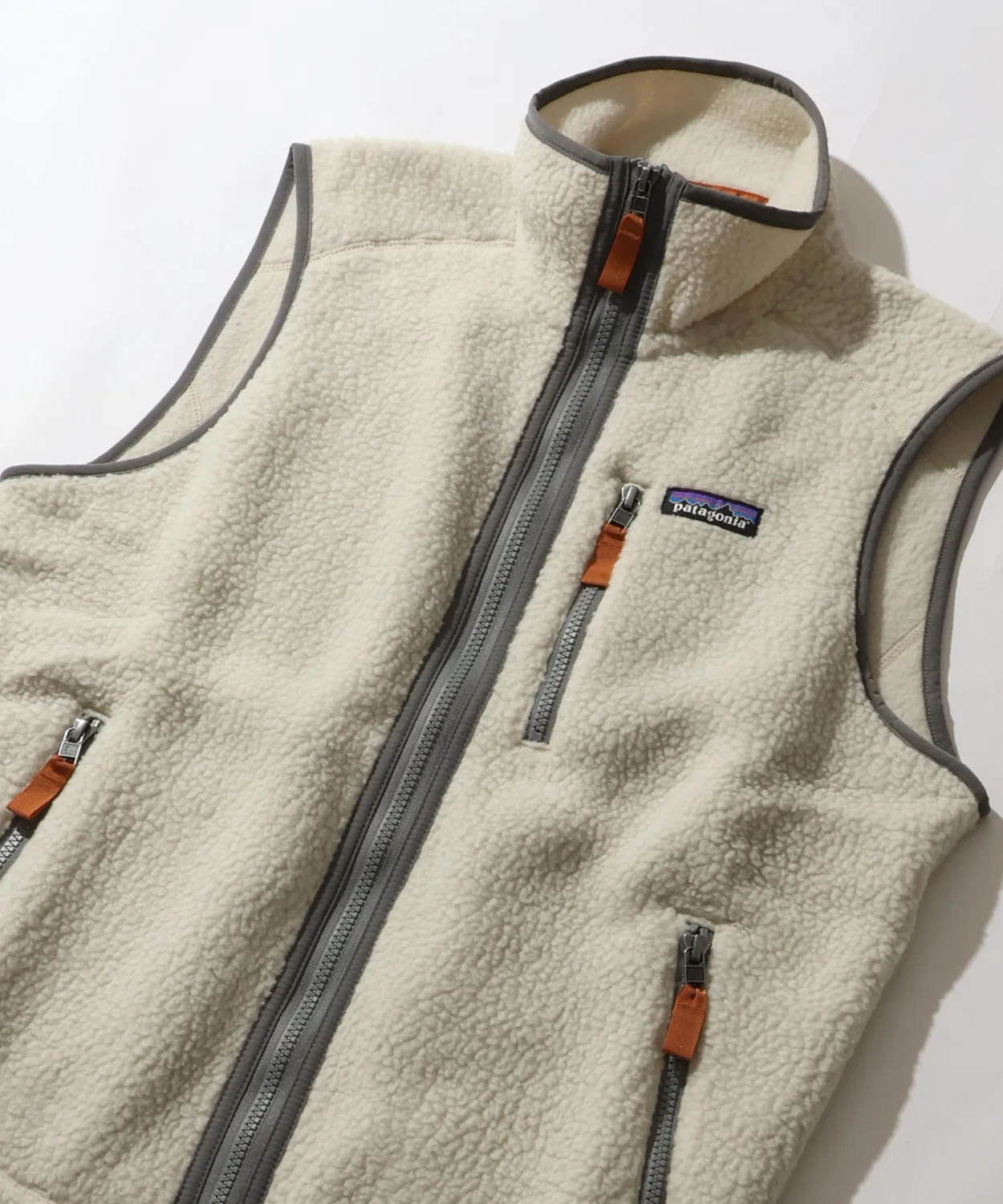 Жилет Patagonia Retro Pile из переработанного полиэстера, цвет слоновой кости