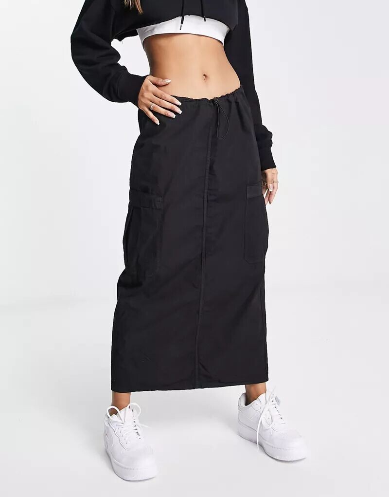 

Черная юбка карго миди Pull&Bear с поясом на кулиске