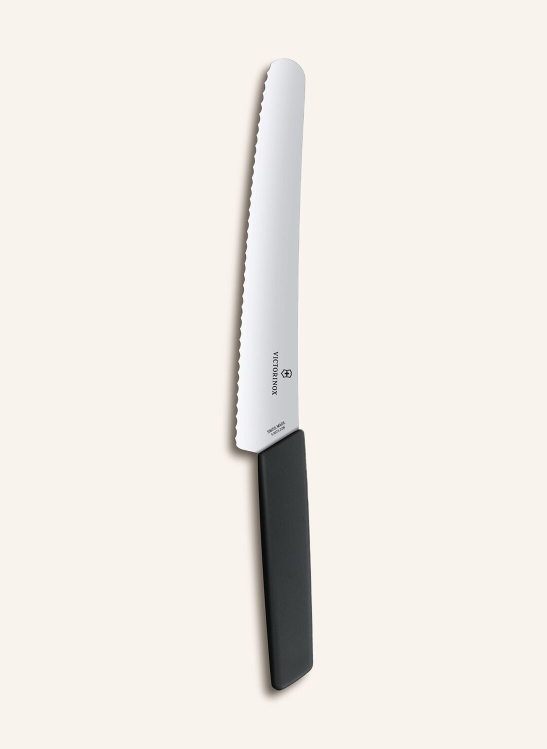 

Швейцарский современный нож для хлеба и кондитерских изделий. Victorinox, черный