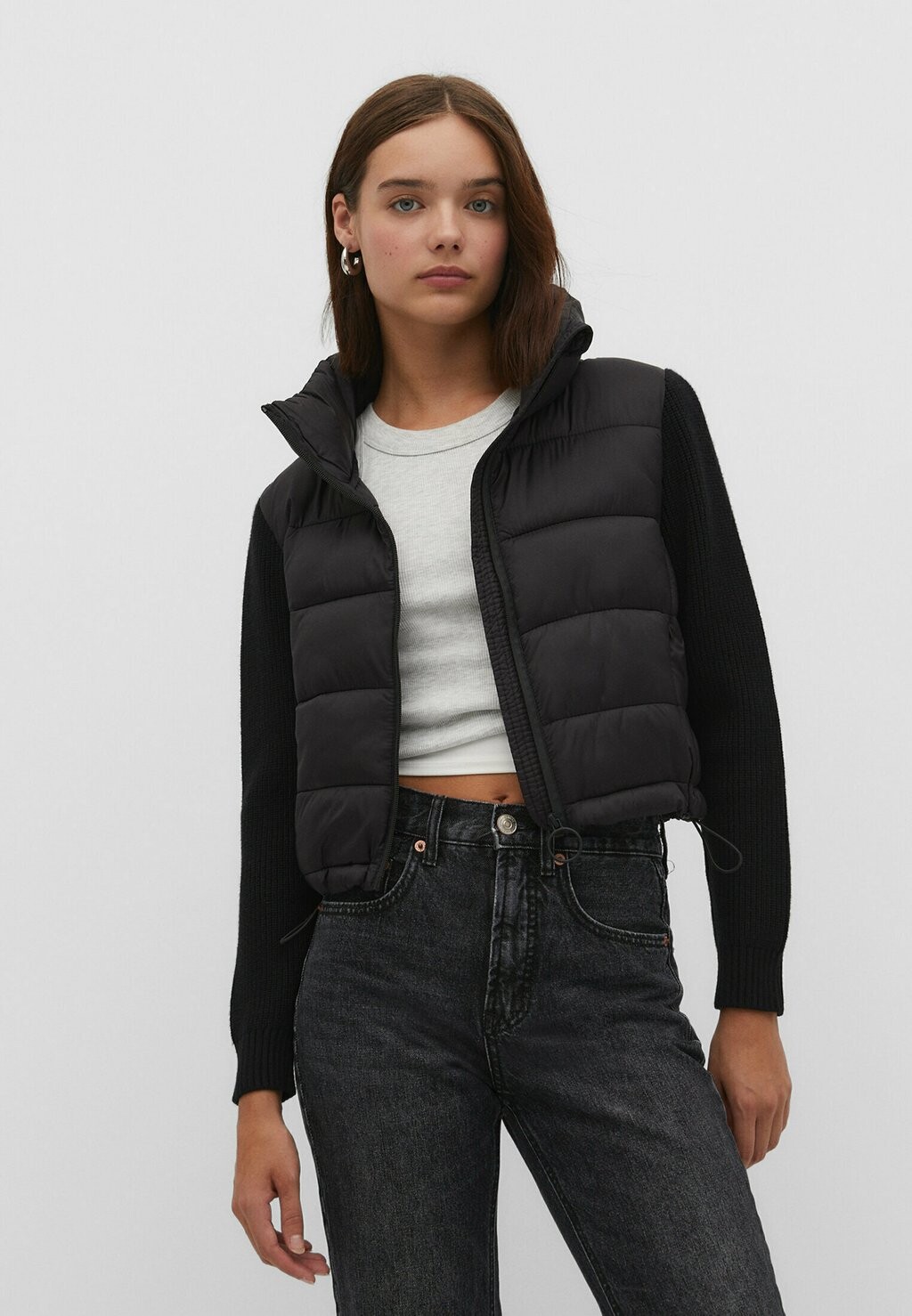 

Зимняя куртка Puffer With Chunky Sleeves Stradivarius, черный