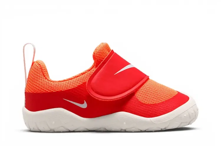 Кроссовки Nike Swoosh 1 Essential TD, красный