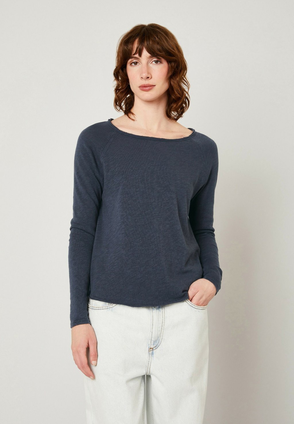 

Топ с длинными рукавами FEMME SONOMA American Vintage, темно-синий