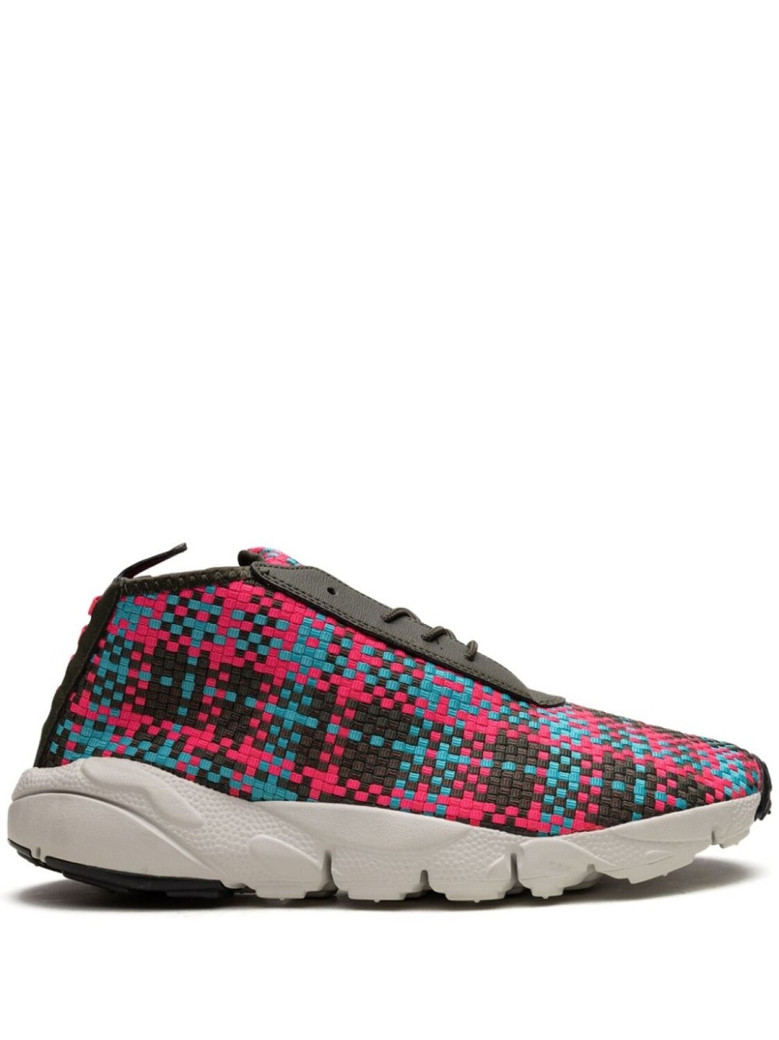 

Nike кроссовки Air Footscape Desert Chukka Cargo Khaki/Hyper Jade/Hyper Pink/Umber, черный