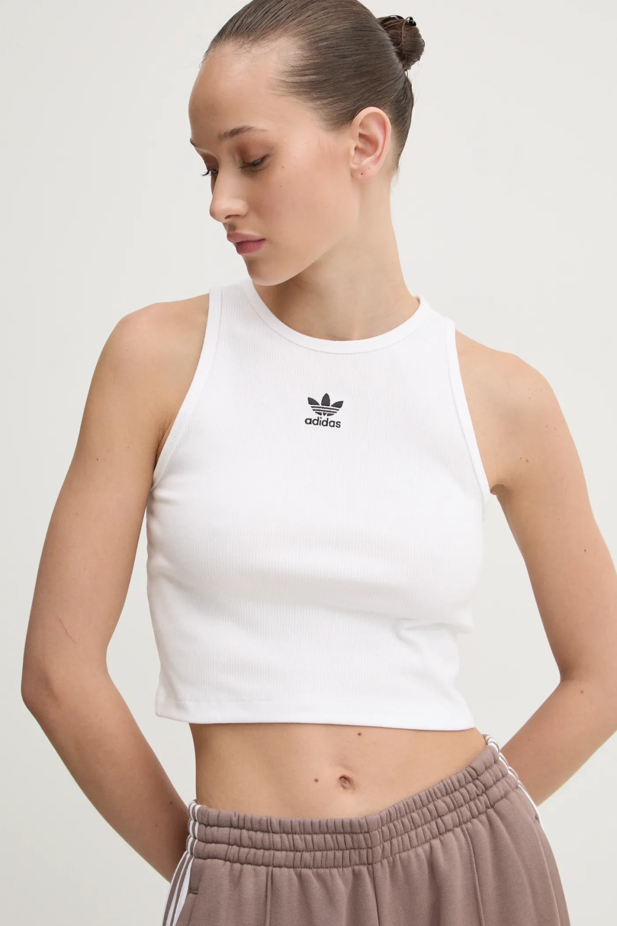 

Топ Essential adidas Originals, белый