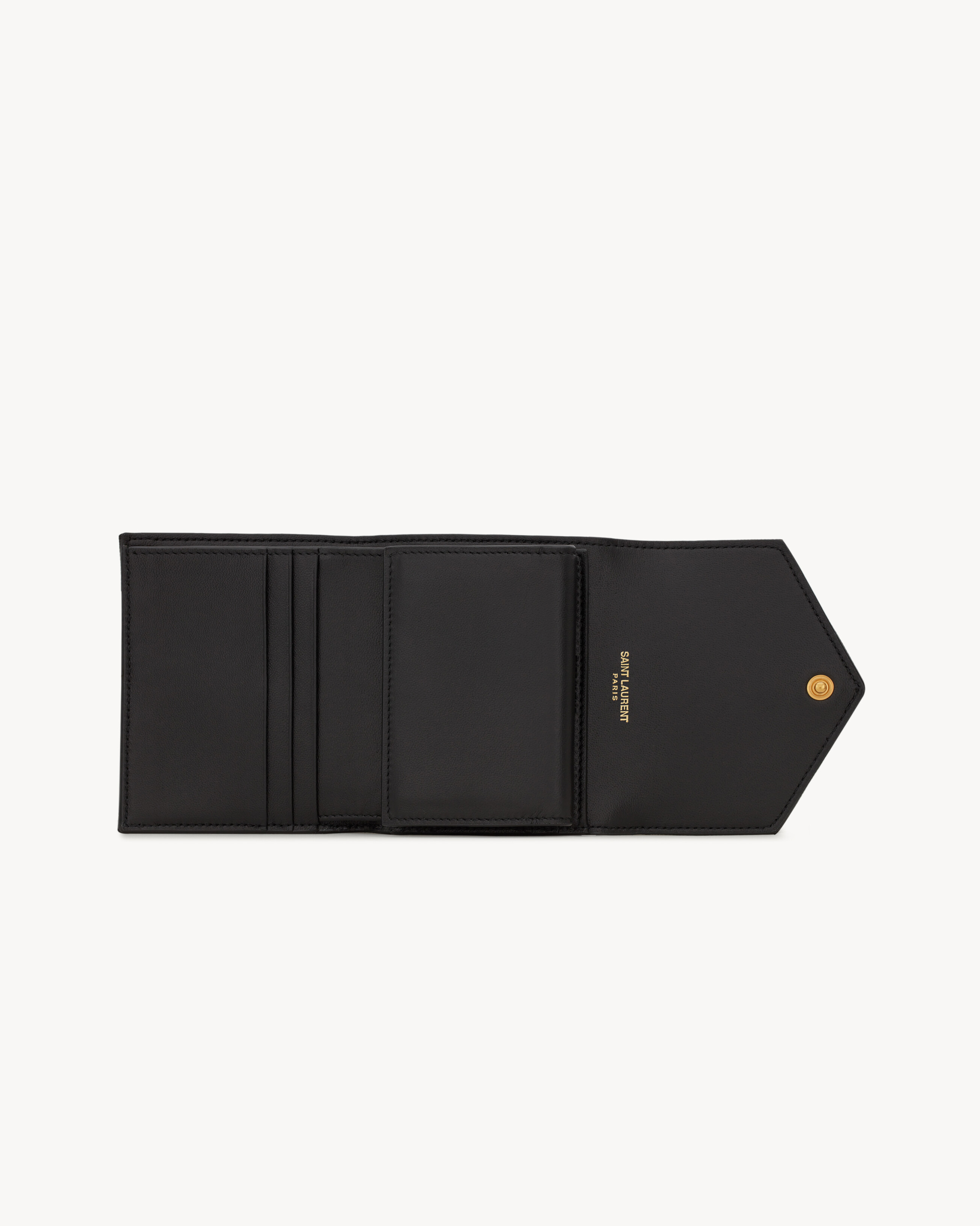Многофункциональное сложенное портмоне Cassandre из кожи Grain de Poudre с простежкой Matelasse Saint Laurent, черный — фото 4