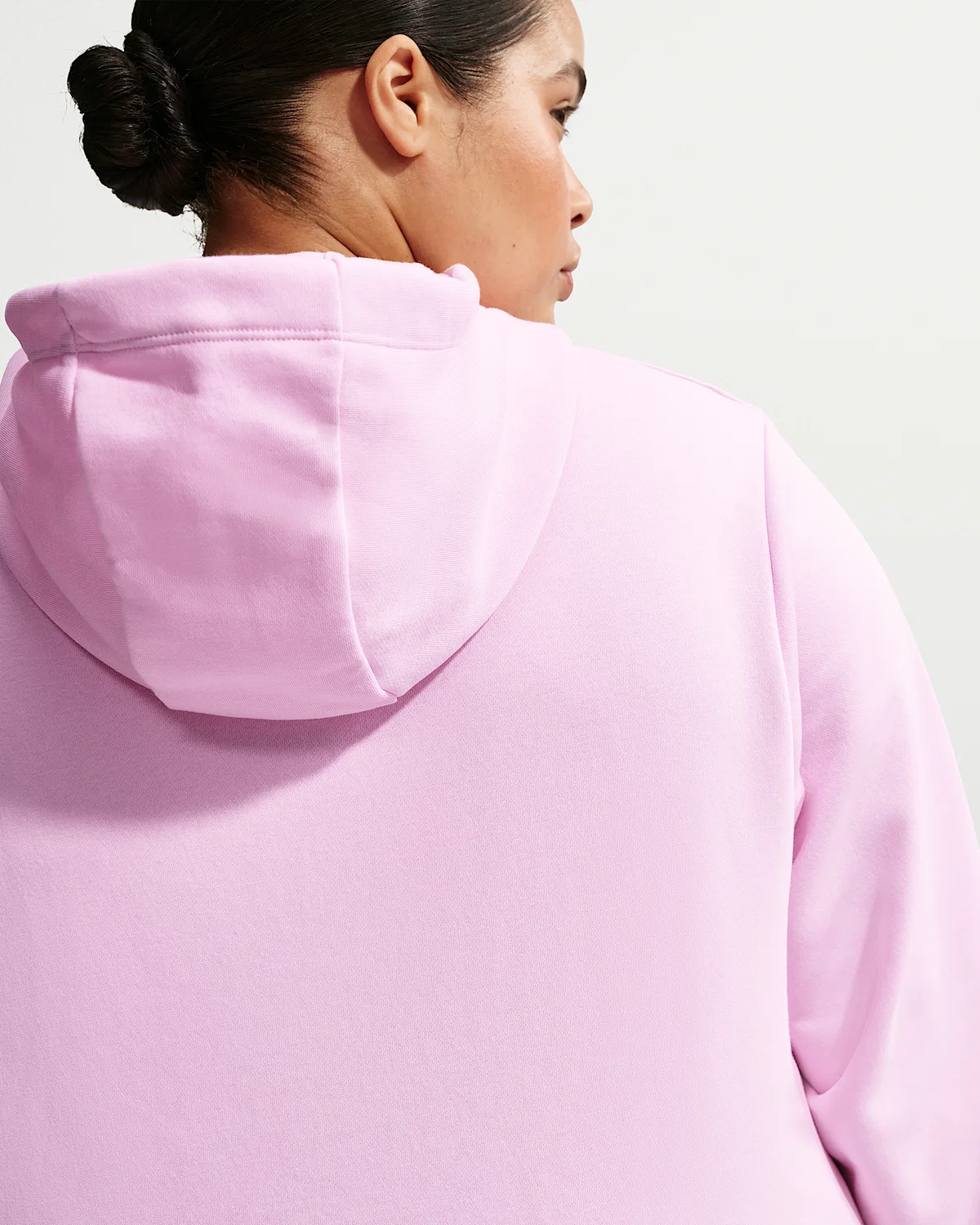 Женская худи с принтом (плюс сайз) Nike Sportswear Club Fleece, Pink Foam/Light Magenta — фото 2