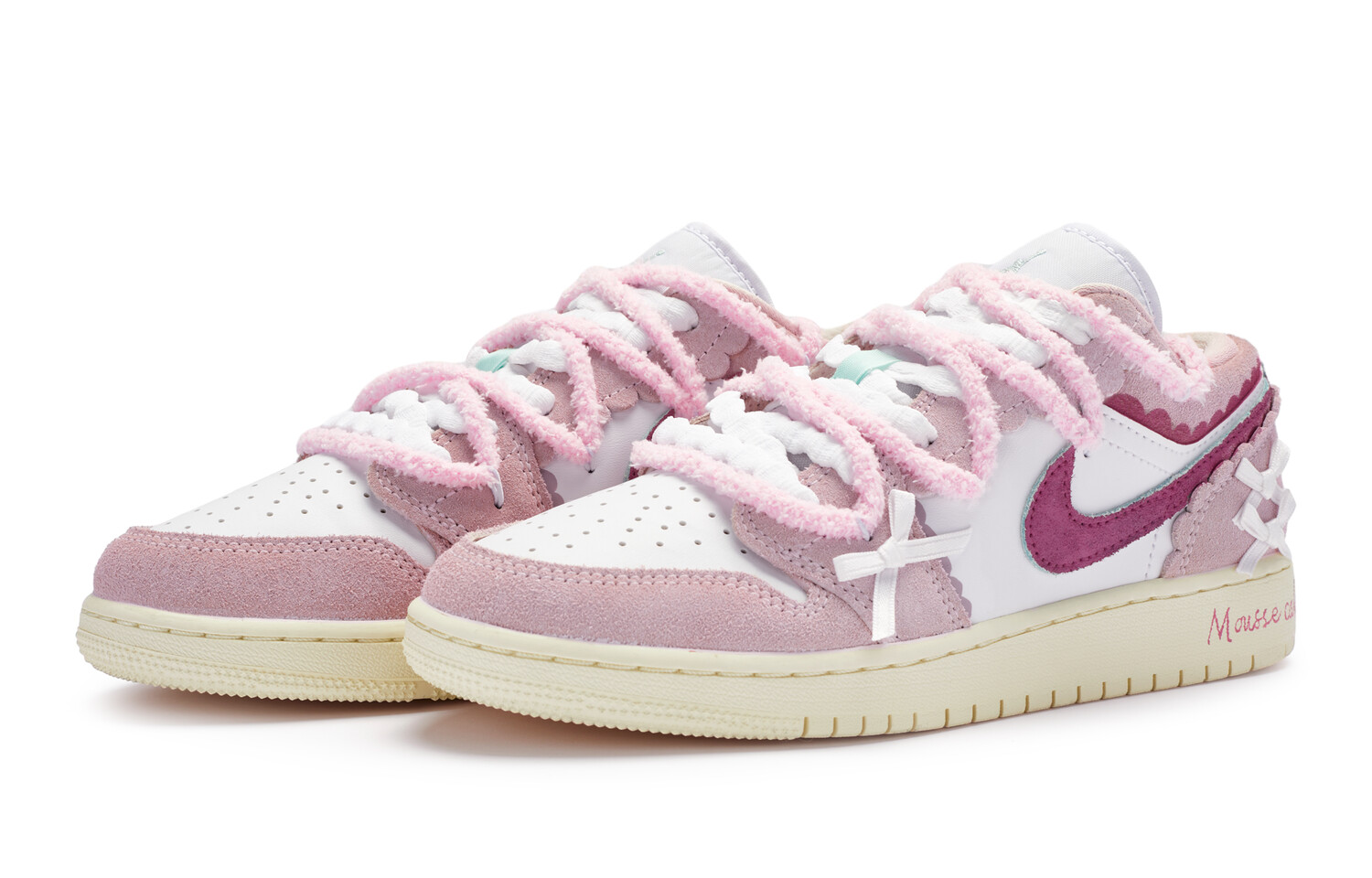 

Кроссовки Air Jordan 1 Vintage Basketball Shoes Women's Low-Top White