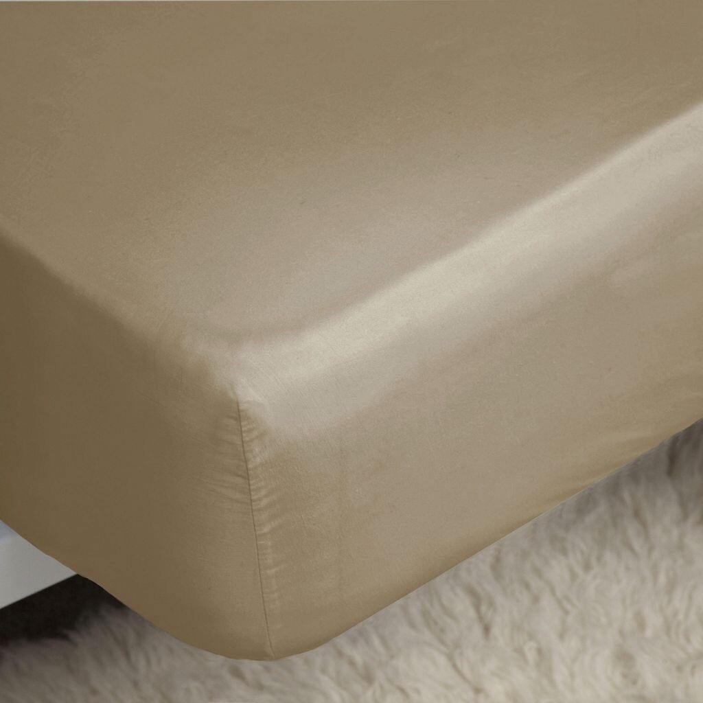 

Простыня Belledorm Easy Care из перкаля BM171 (узкая односпальная кровать) (орех)
