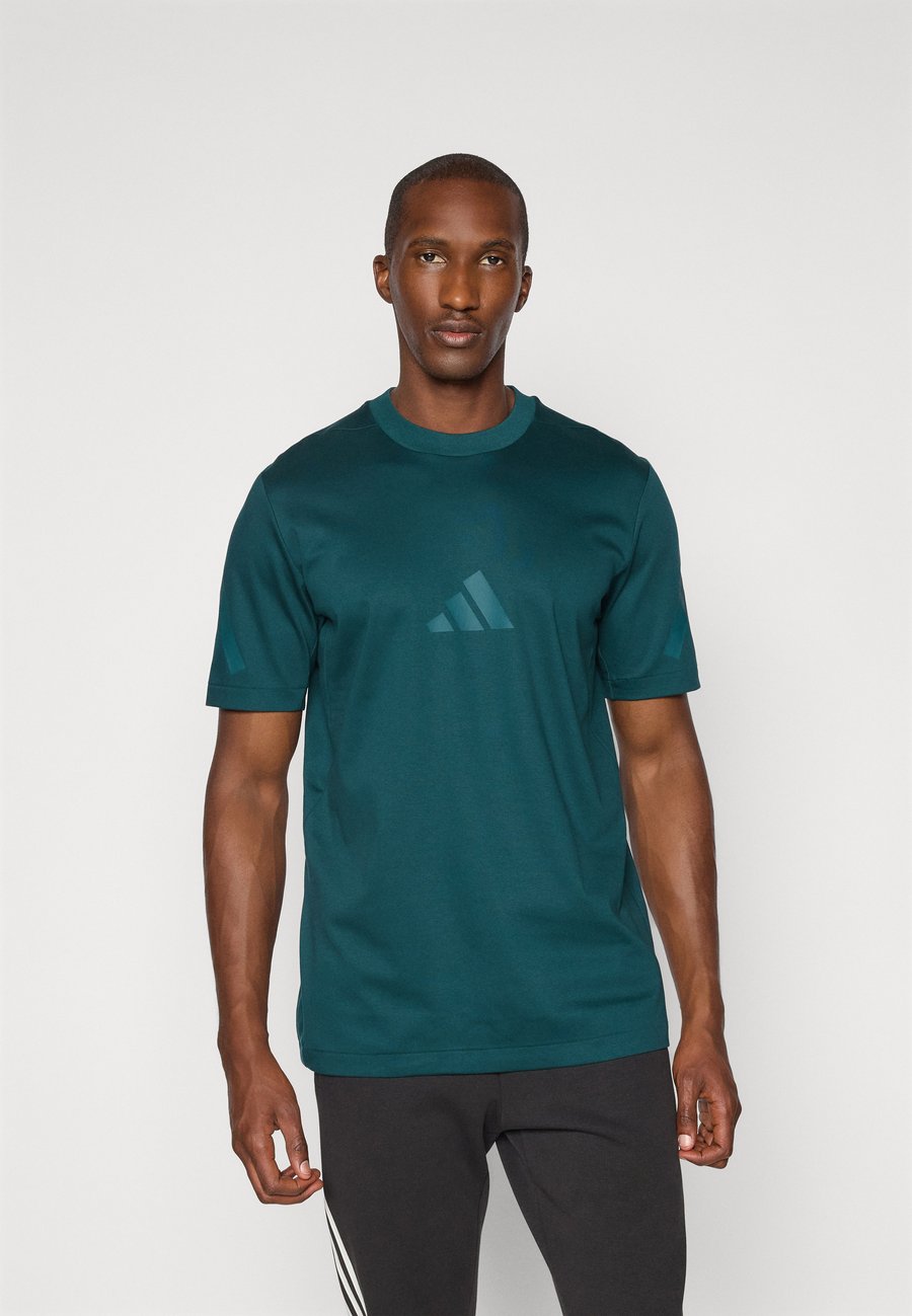 

Футболка Adidas Sportswear M Z N E TEE, Aurora Ivy/Blue