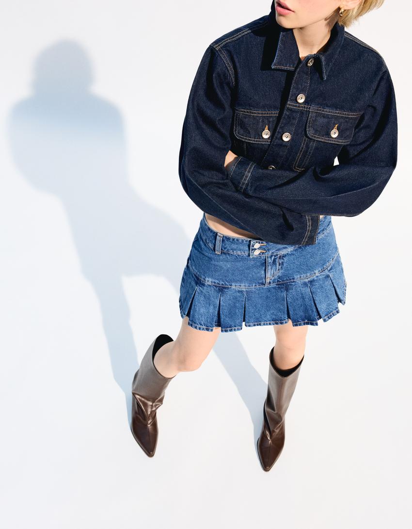 

Джинсовая мини-юбка со складками Bershka, голубой