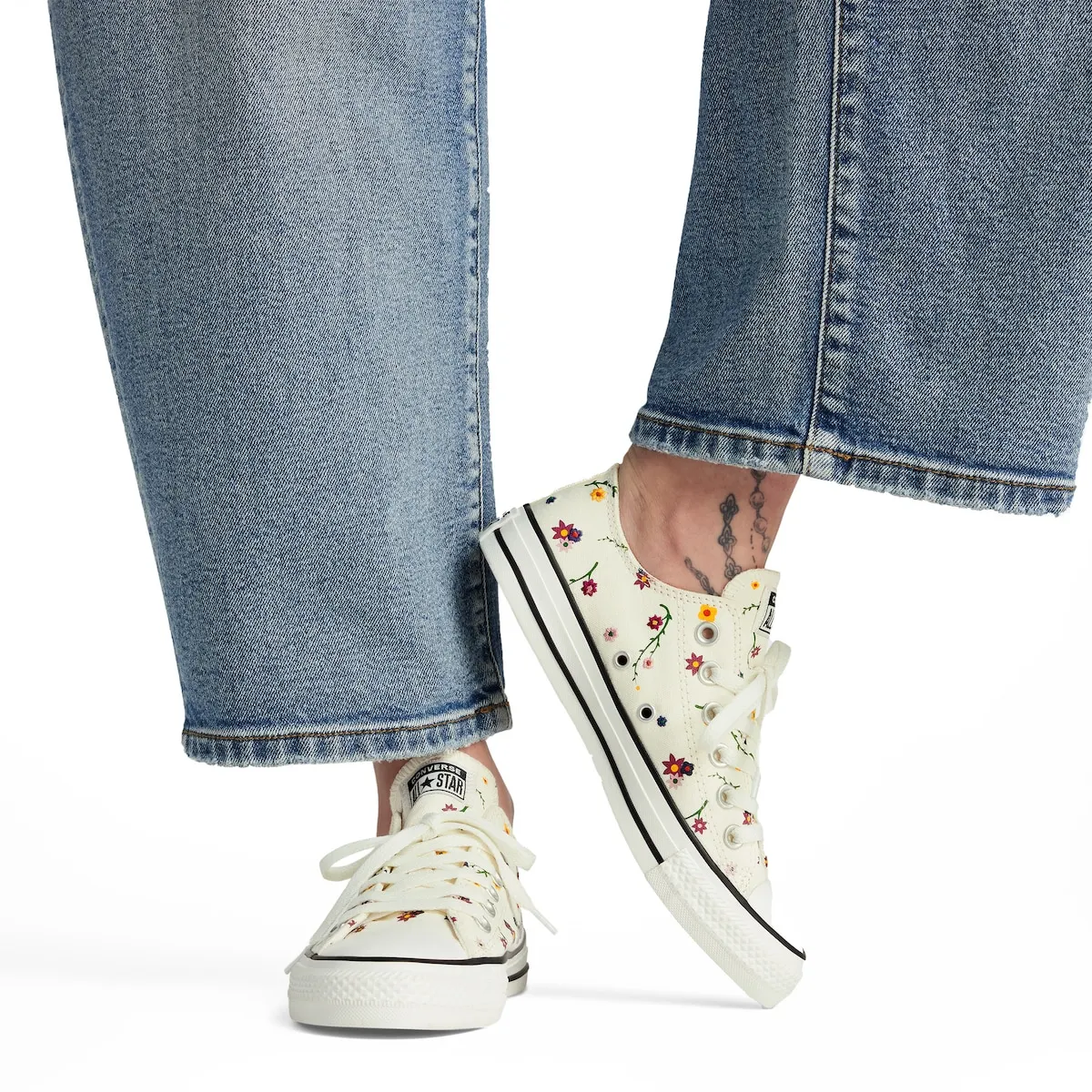 Унисекс кроссовки Chuck Taylor All Star с цветочным принтом Converse, белый — фото 2