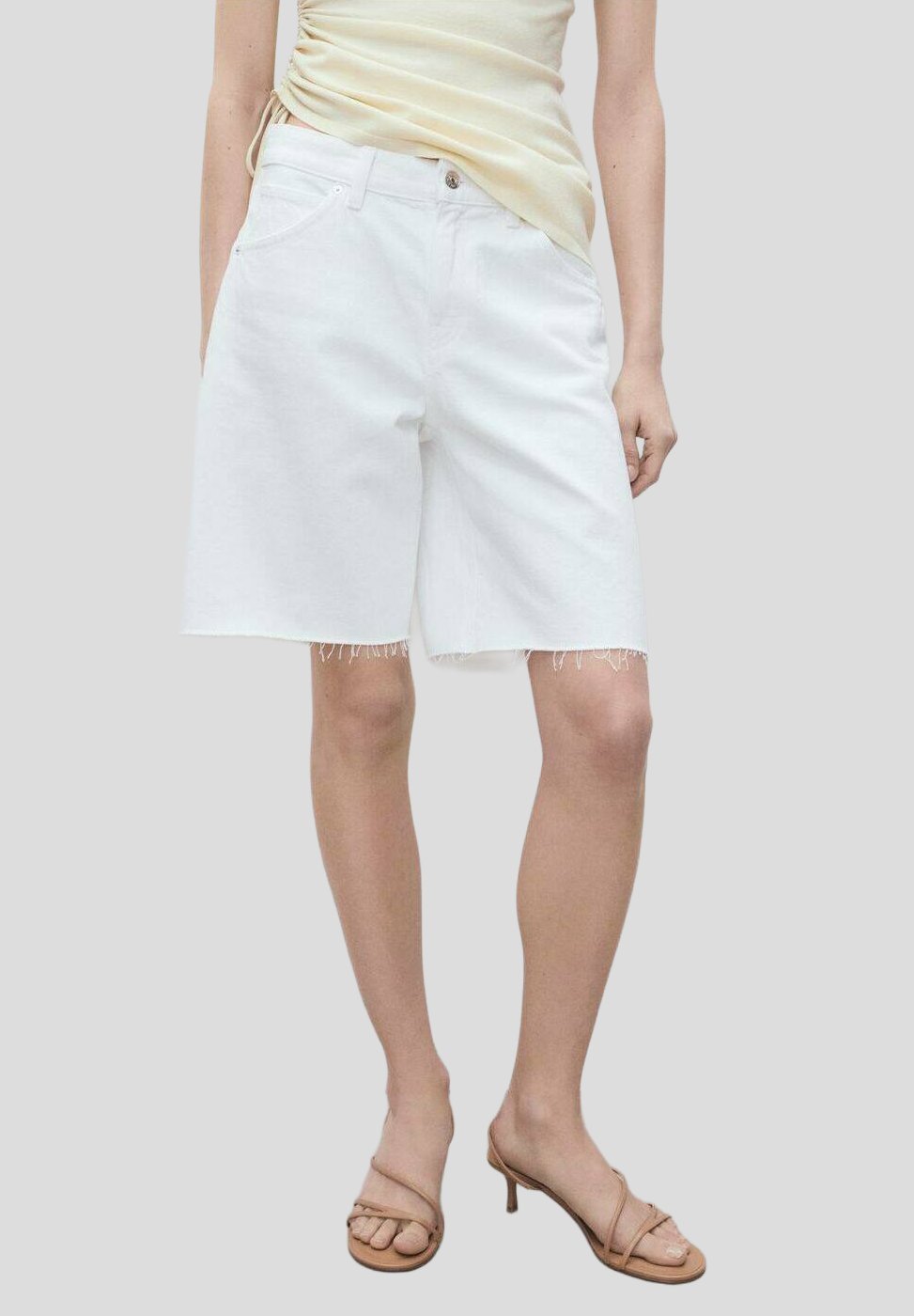 

Джинсовые шорты FRAYED HEM Mango, белый