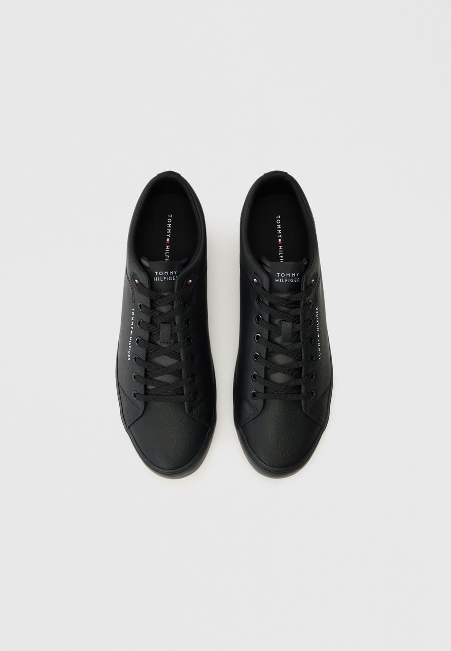 Кроссовки Tommy Hilfiger VULC LOW, Triple Black/Black — фото 4
