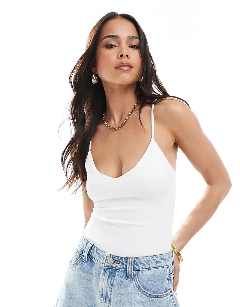 

Боди Stradivarius с бретелями в цвете экрю