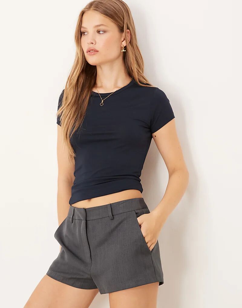 

Трикотажный топ Gina Tricot Soft Touch с короткими рукавами и круглым вырезом темно-синего цвета