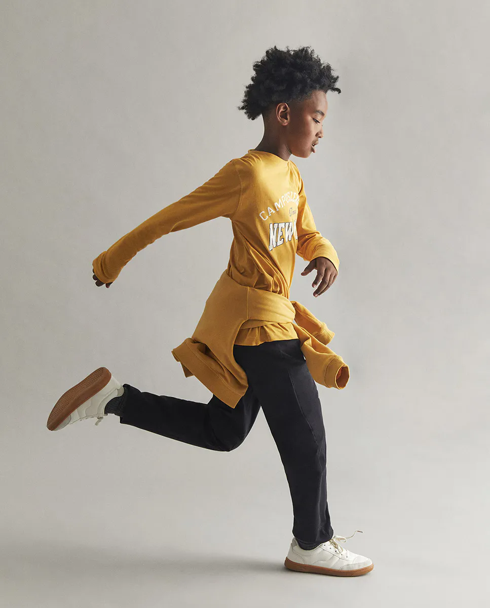 

Базовые брюки из махровой ткани Sfera, черный