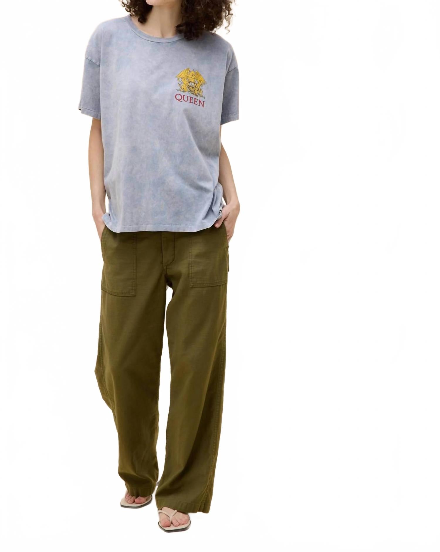 

Футболка Queen World Tour 1977 в светло-голубом кислотном окрасе DAYDREAMER