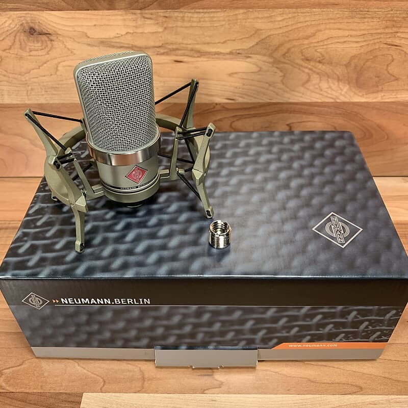 

Студийный конденсаторный микрофон Neumann TLM 102 Studio Set with Shockmount